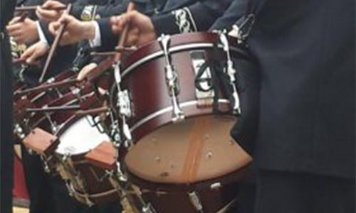 El tambor: instrument per a bandes yEl tambor: instrument per a bandes y  